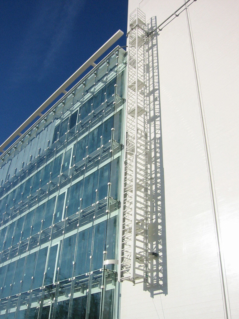 Seeberger Befahranlagen AG, CH-8904 Aesch